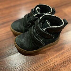 listing-status-banner